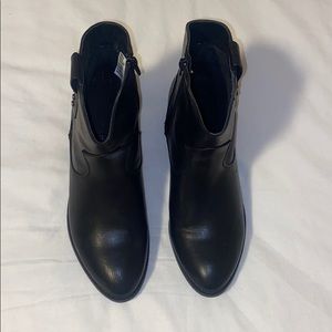 RAMPAGE WESTERN LOOKIN ANKLE BOOTIES